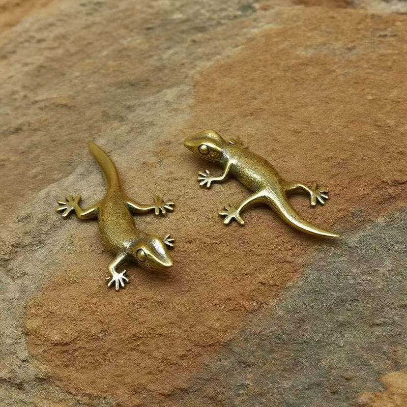 Handmade Bronze Retro Gecko Li - Tech For Office review and price
